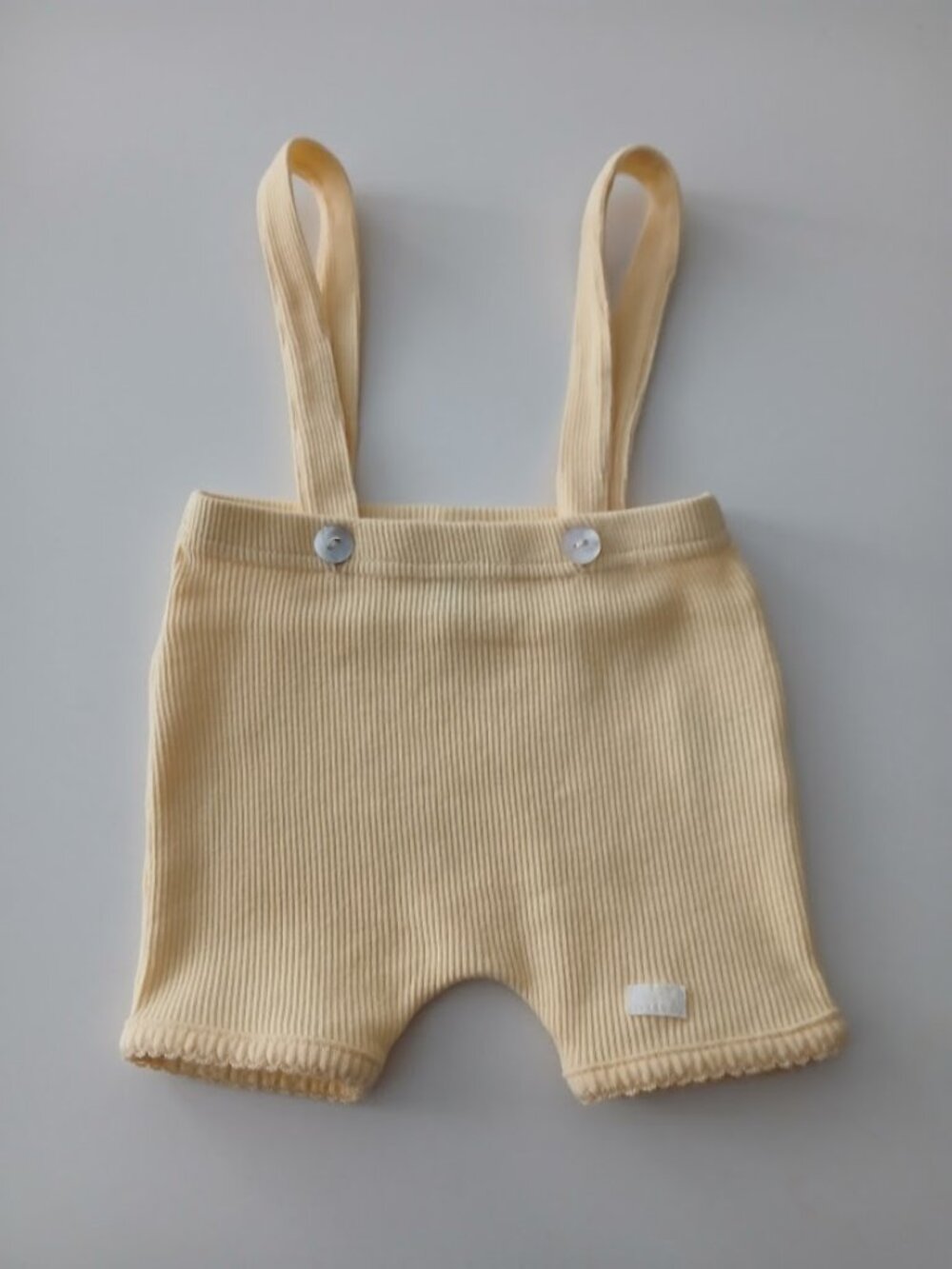 Lili Gaufrette- 100% Ribbed Cotton Baby Shorty overalls - size 6 months